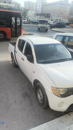 وانيت متسوبيشي 2007