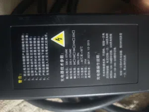 شاحن سيارة عدد اثنان احدهما مدخل صيني والاخر كوري امريكي للبيع