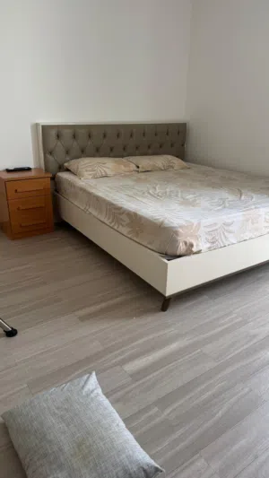 Modern King Size Bed with Tufted Headboard – Very Good Condition