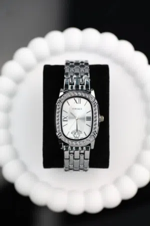 ساعة فيرزاتشي... قطعة فخامة تحكي عنك قبل ما تحكي أنت