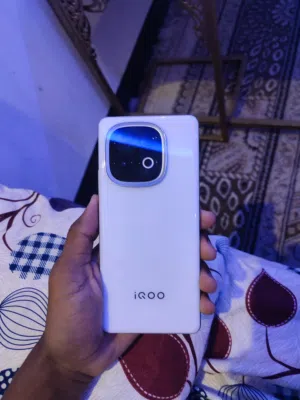 Iqoo Z10 turbo pro Ram12+12 Battery 7000