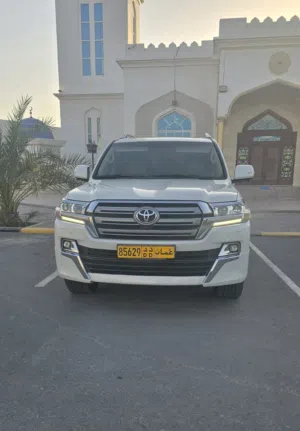 Used Toyota Land Cruiser in Muscat
