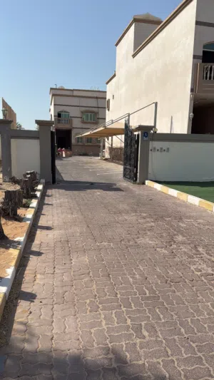 1858 m2 5 Bedrooms Villa for Sale in Abu Dhabi Khalifa City
