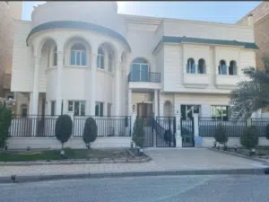 للايجار فيلا في سلوي شارع رائيسي دورين ونص وسرداب