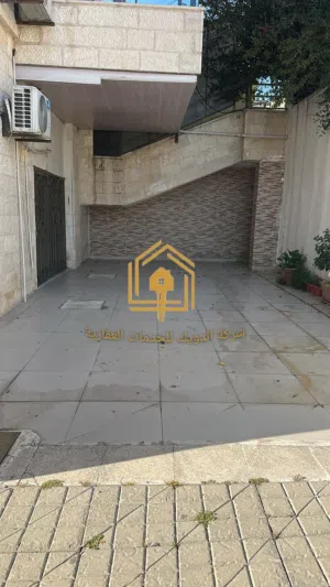 شقة فارغة - عبدون - 3نوم - ترس - قرب الخدمات - موقع مميز