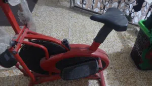 جهاز جري استعمال قليل  وبايسكل رياضي