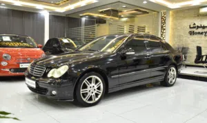 Mercedes Benz C180 Kompressor ( 2007 Model ) in Black Color GCC Specs