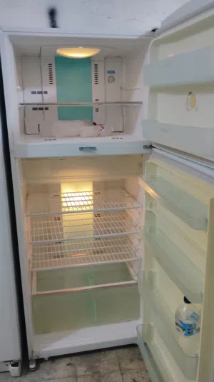 1 نبيع ثلاجه توشيبا 24 قدم