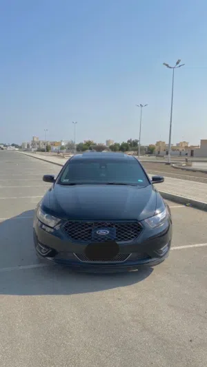 Used Ford Taurus in Al Batinah