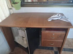 مكتب خشب مستعمل