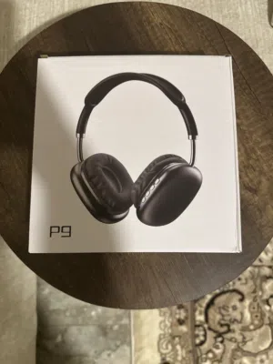 سماعة بلوتوث P9 باللون الاسود مع شحن