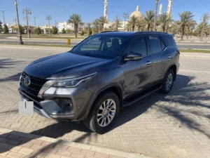Toyota . Fortuner . 2022 . Used3