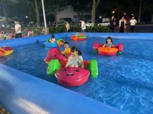 قارب بدالات اطفال للبحر وبرك السباحة والنهر مع نطاطه بهلوانيه  التنتين للتاجير للشاليهات