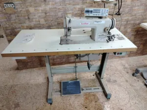 ادوات وماكينات خياطه مستعمله استعمال بسيط بحالة ممتازه جدا .  للاستفسارات الرجاء التواصل معي