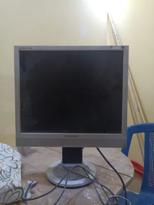 شاشة كمبيوتر سامسونج