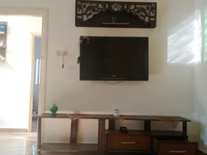 طاولة تلفزيون جديدة