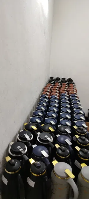 دلات قهوة سعه لتر بحاله جيده للبيع