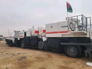 الة لكشط واعادة تدوير الاسفلت وفنشرته Wirtgen Rx4500