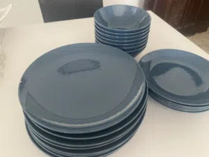 Dinnerware set