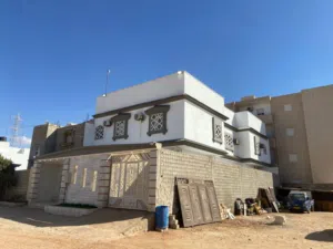 فيلا في السيده عائشة المساحه بل قرب من مثلث سوق السعي