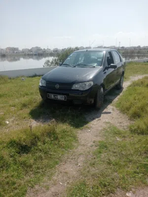 Fiat . Sienna . 2005 . Used3