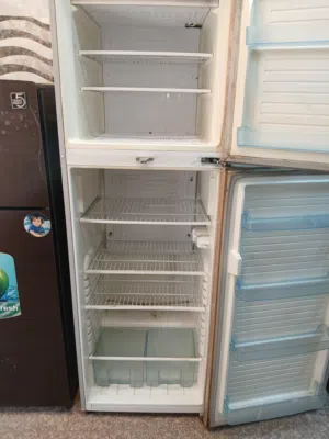 ثلاجة ماليزيا حجم 18 قدم