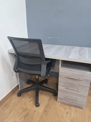 طاولة مكتب +كرسي طبي