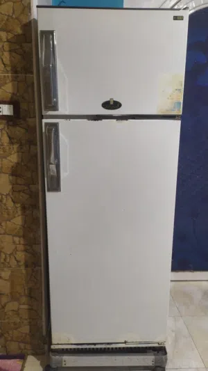 ثلاجه كريازى مستعمله 330 لتر بيضاء