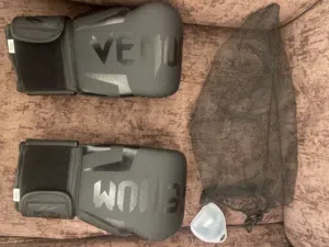 قلفز ملاكمة فينوم جديد + gum لحماية الاسنان 12oz