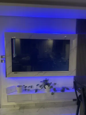 شاشه جي قارد مكسوره