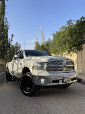 DODGE RAM LARAMIE DIESEL2016