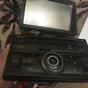 شاشة سياره ومسجل مرتبات