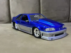 مجسم سيارة Ford Mustang الأسطورية