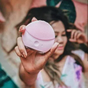 جهاز فوريوا لونا لتنظيف و شد البشره شحن سنفرة الوجه تنظيف بشره فور يو