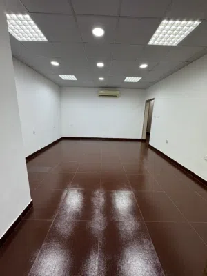 160 m2 4 Bedrooms Apartments for Rent in Muscat Al Khuwair