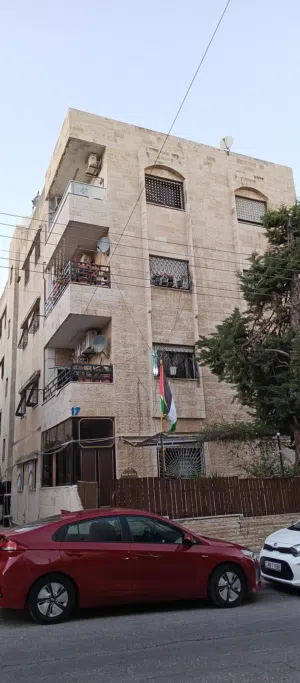 شقة للبيع بحالة ممتازة