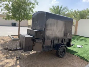 قالوصة للبيع اسود
