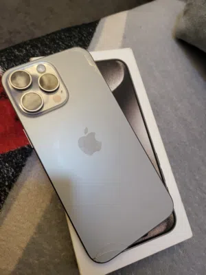 ايفون 15 بروماكس 256 جيجا
