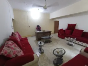 بيت موقع مميز للايجار الجبيلة يصلح شركة توصيل او مخزن او سكن موظفين