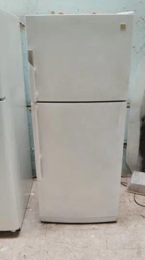 نبيع ثلاجه دايو18 قدم حجم متوسط بحاله ممتازه استخدام خفيف معا التوصل التشغيل والكفاله تبريد وتجميد ق