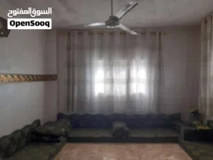 بيت طابقين للبيع