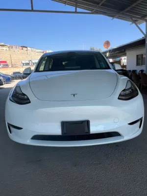 Tesla model y long range dual motor 2022 بسعر حرق