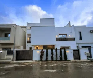500 m2 5 Bedrooms Villa for Sale in Tripoli Al-Serraj