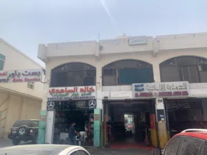 2 كراج للإيجار في صناعية العين – شارع الدومين رقم 7