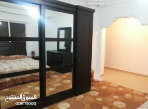 شقة مفروشه للايجار 150 متر 3 غرف نوم واحده ماستر 3 حمامات طابق اول فني.. سعر خاص للفترات الطويلة