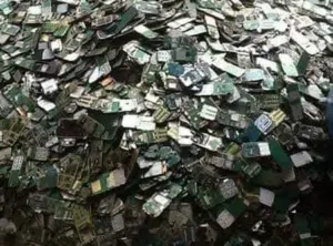 نشتري جميع انواع البوردات والأجهزة التي تحتاج شاشات أو صيانه