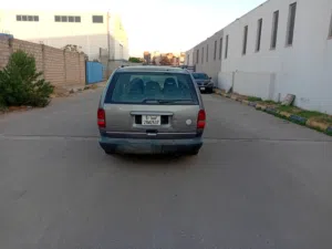 Used Dodge Caravan in Tripoli