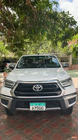 Used Toyota Hilux in Al Ain