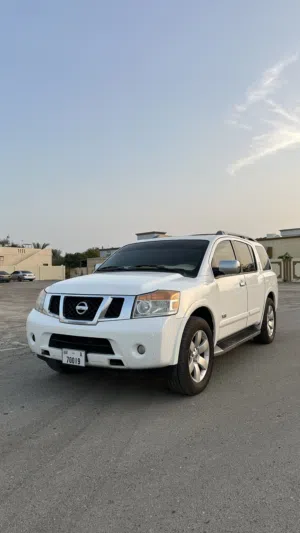 نيسان ارمادا اللون الابيض اللؤلؤي