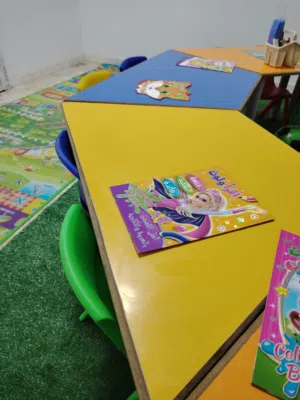 اثاث مدرسي للبيع